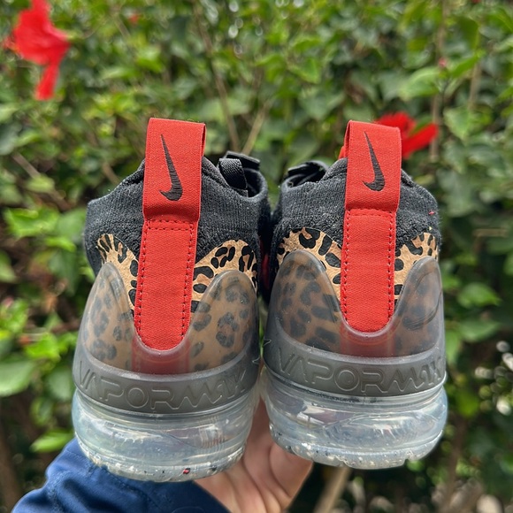 Nike Womens Air Vapormax 2021 FK Black Leopard Habanero Red Size 6.5 - Picture 6 of 8